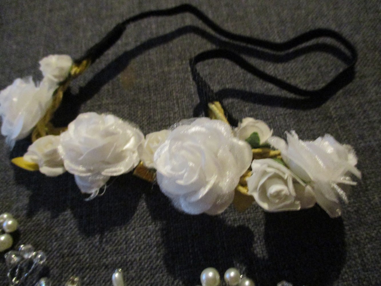 neu, 2 teiliger haar-schmuck. silberfarben, perlen, haargummi, blumen,für mädchen und frauen