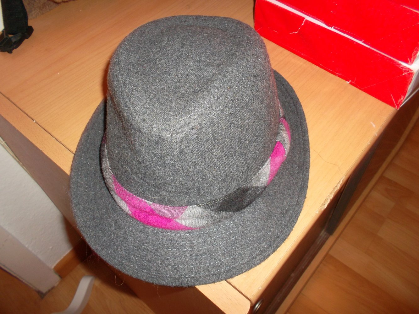 neuer grauer hut , grösse s