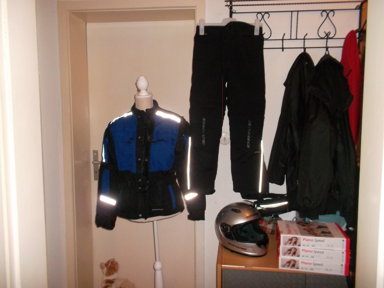 hochwertige neuwertige kinder-motorradhose,146/152,schwarz