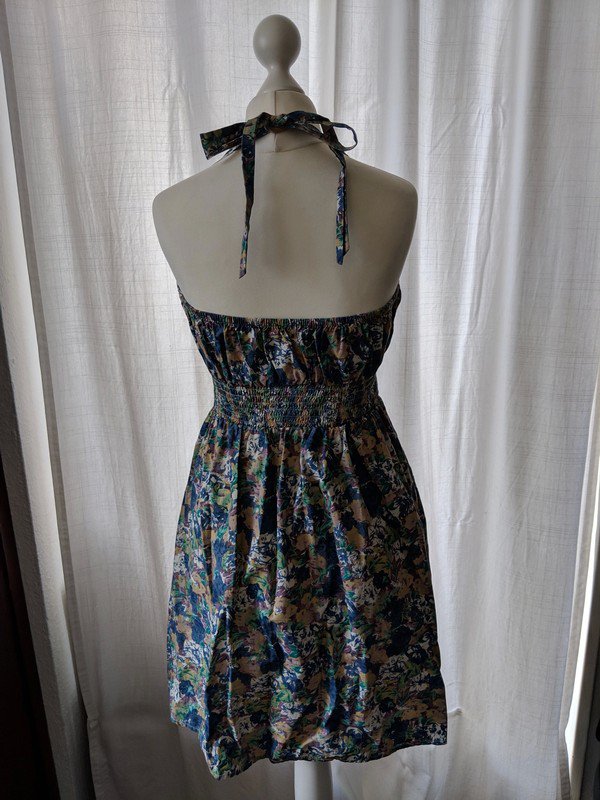 Neckholder Blumen Sommerkleid
