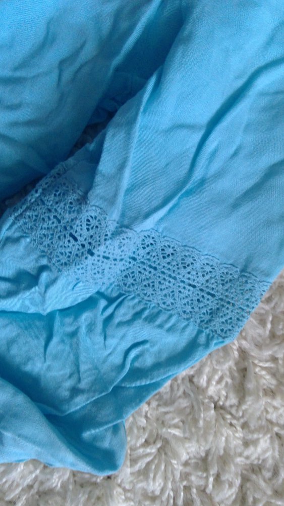 Leichte Sommerbluse himmelblau