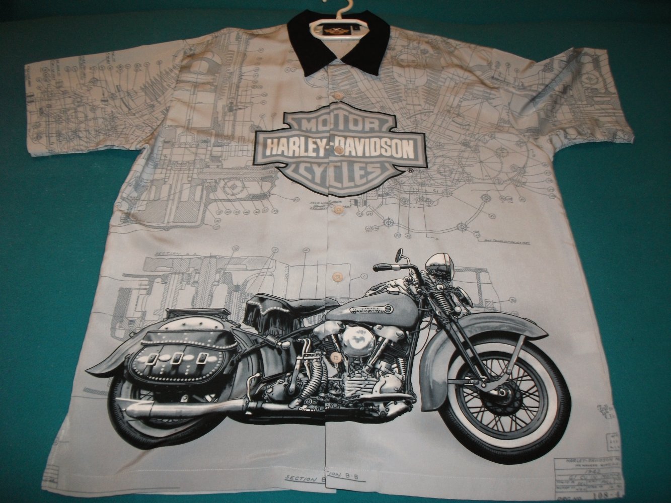 Kurzarm Hemd von Harley Davidson in amerikanischer Größe L (bitte Maße beachten)