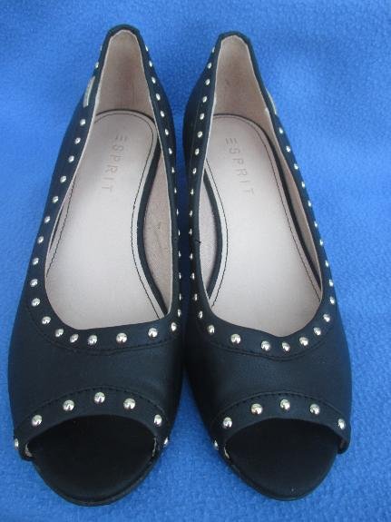  NEU * Edel * Echt Leder * Nieten * Peeptoes * Cut Outs * Wedges * Keilabsatz * Sandaletten * Schuhe 