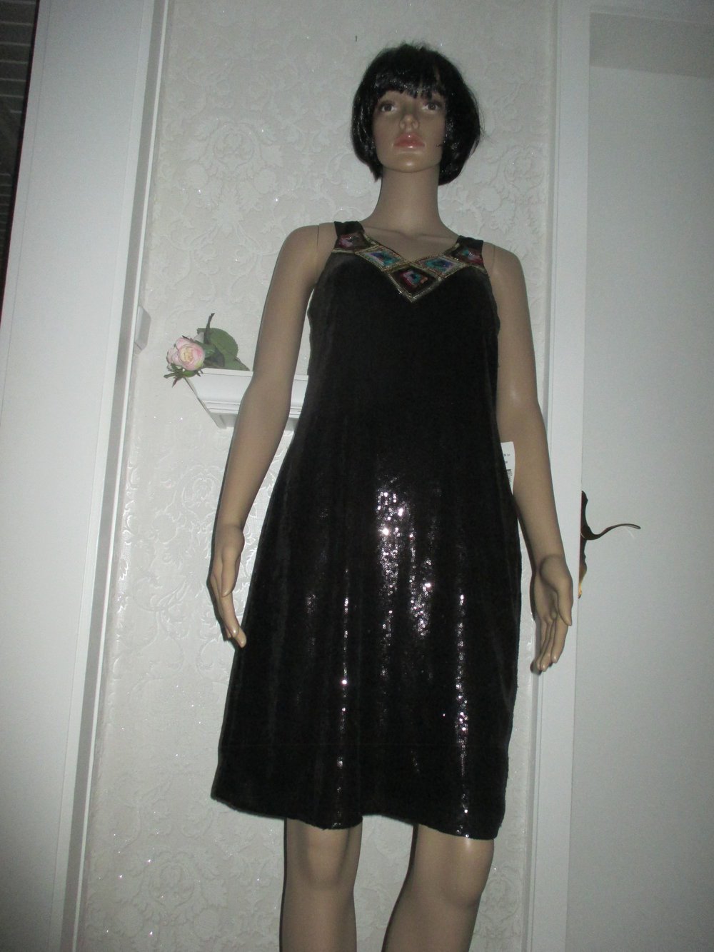  NEU mit ETIKETT * Abend * Ausgeh * Cocktail * Tanz * Pailletten im Inka Look * Etui- Kleid 