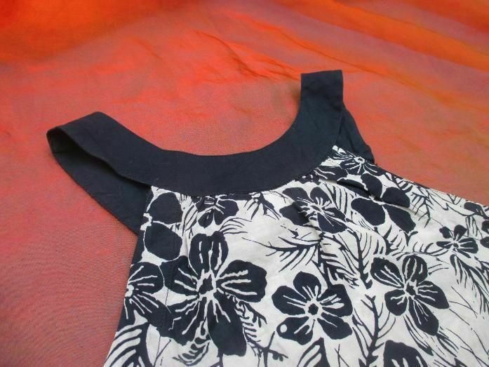 NEU mit ETIKETT * Ausgefallen * Hawai * Karibik * Blumen * Büten * Flower- Power * Baby Doll- Style * Träger- Top * Bluse 