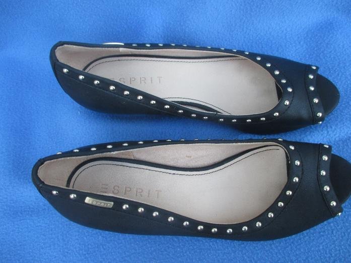  NEU * Edel * Echt Leder * Nieten * Peeptoes * Cut Outs * Wedges * Keilabsatz * Sandaletten * Schuhe 