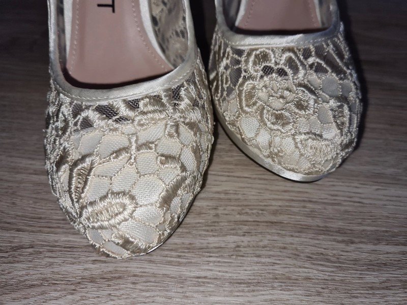 NEU und ungetragen * Blumen * Blüten * Flower * Lace- Spitze * High- Heels * Plateau * Pumps * Schuhe 