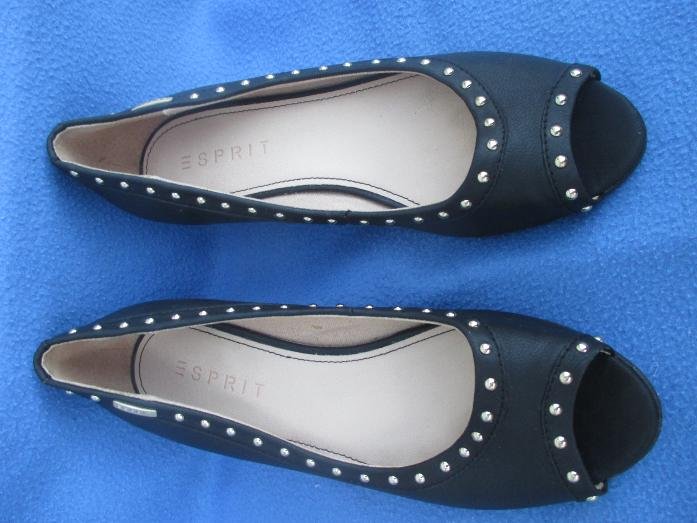  NEU * Edel * Echt Leder * Nieten * Peeptoes * Cut Outs * Wedges * Keilabsatz * Sandaletten * Schuhe 