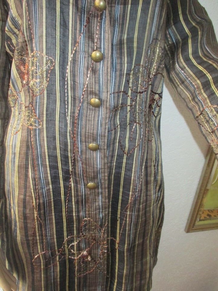 NEU mit ETIKETT * Edel * Lurex * Glitzer * Blumen * Blüten * Flower- Power * Stickerei * Streifen * Bluse *Jacke 