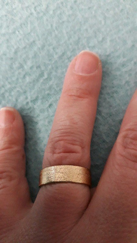 Damen Ring in der Farbe Gold
