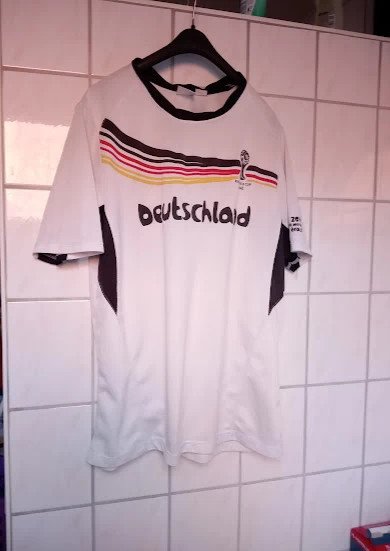 Herren Fifa Shirt gr. 52/54