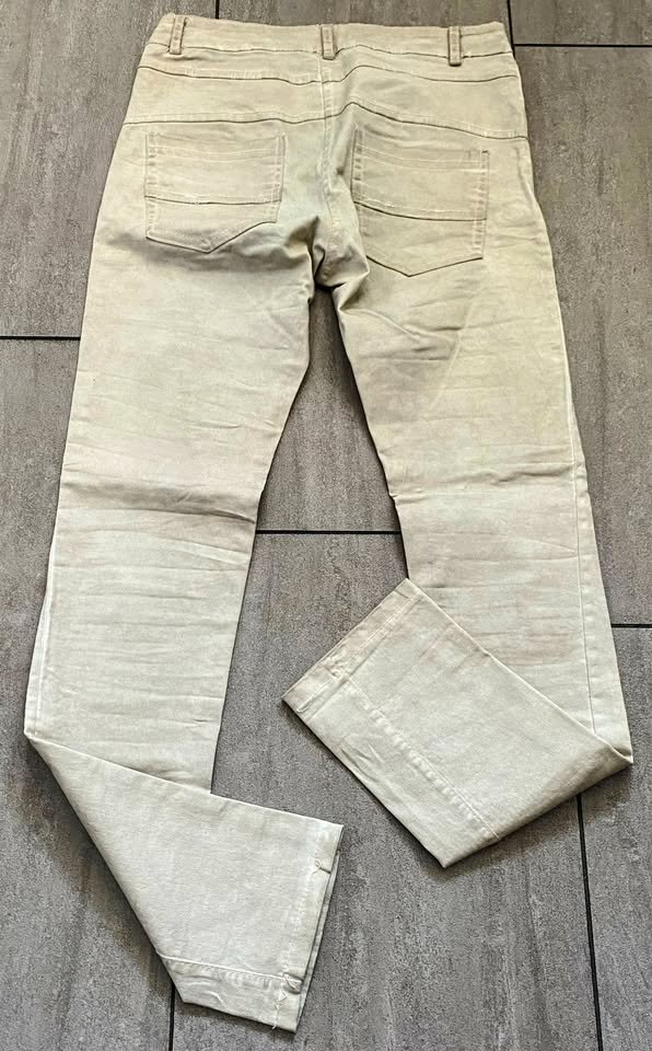 Damen Hose Stretch-Jeans Gr.S Beige in verwaschener Optik Vielseitig, bequem und stilvoll