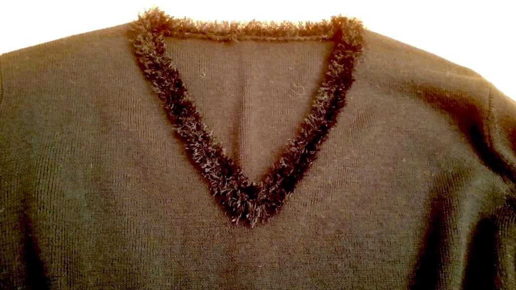 Damen Pullover Strickpullover mit Fransen & Pailletten Gr.S in Schwarz 