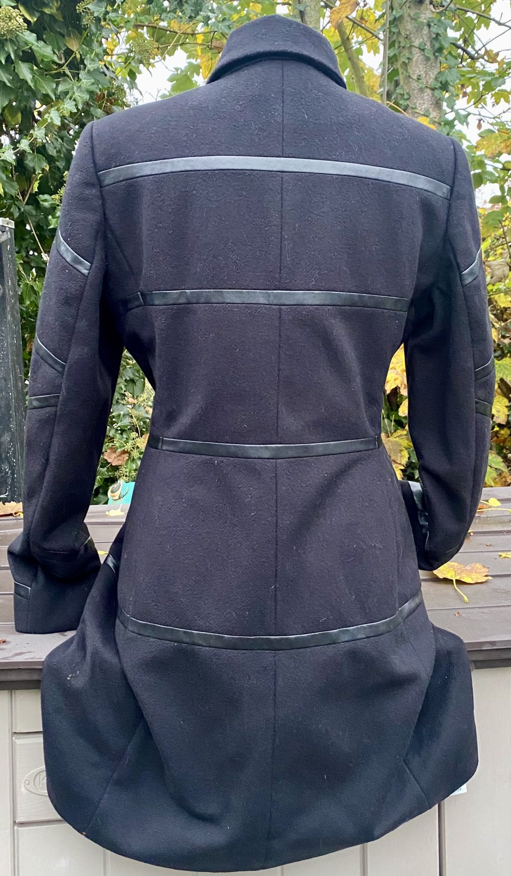 Damen Mantel Elegant Business Gr.38 in Schwarz von HUGO BOSS  