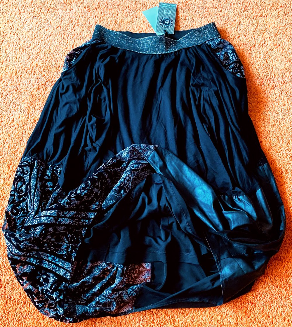 NEU Damen Rock Lagenlook Ballonform Edel Gr.38 Schwarz Lisa Campione 