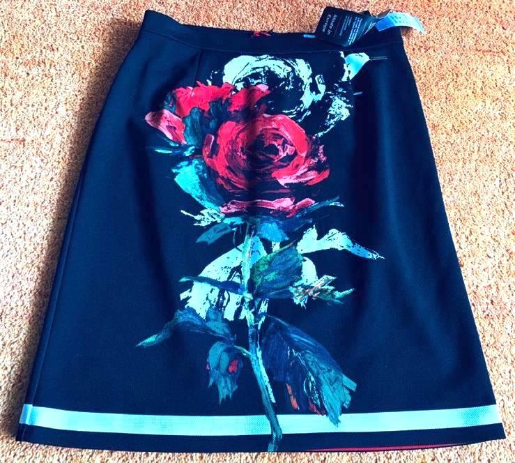 NEU Damen Rock mit Blumen Print Gr.42 Schwarz/Bunt von Bluebeery P.79,99€ 