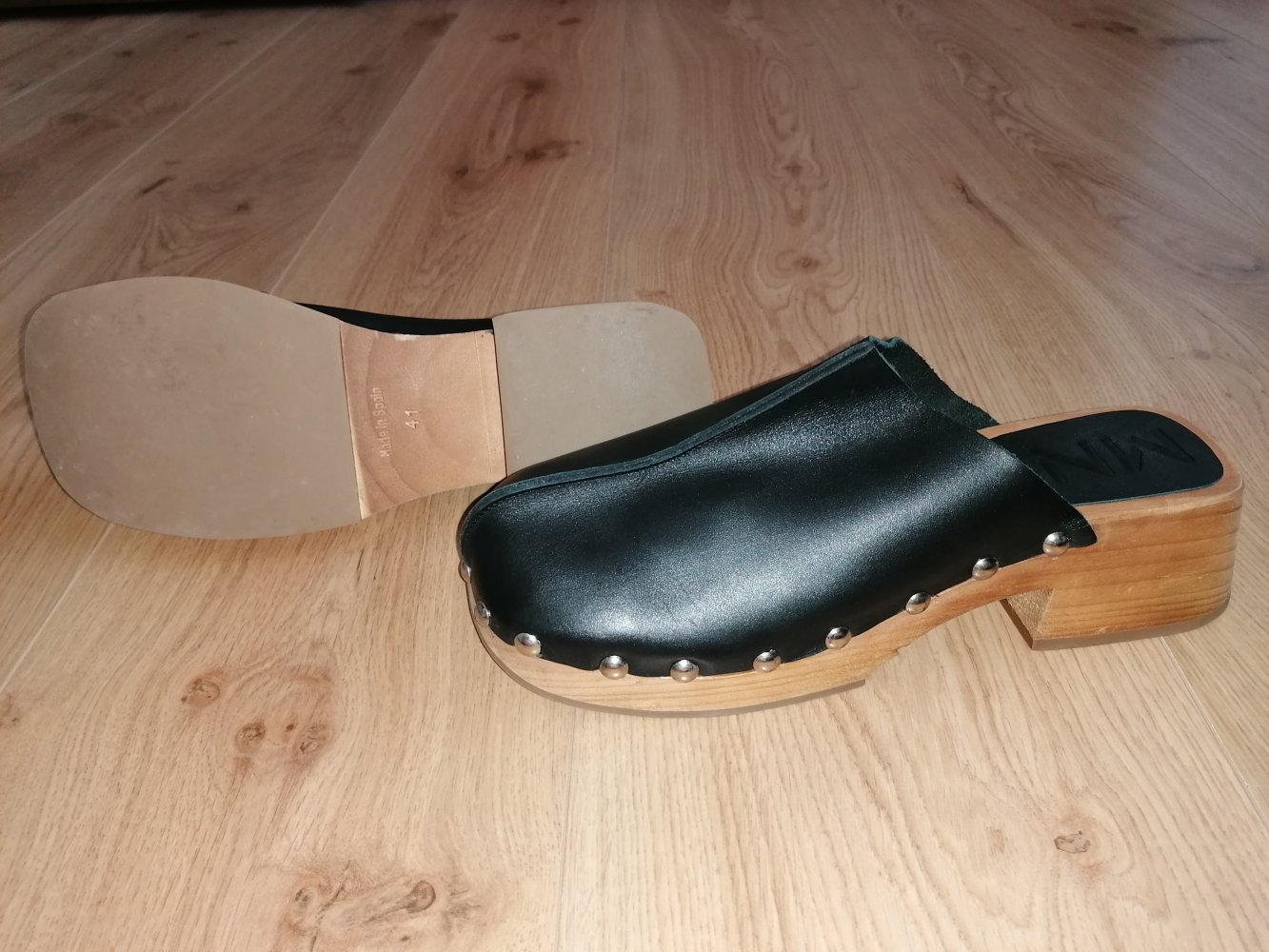 Mango MNG Clogs Pantoletten Plateausohle Holzsohle Nieten Gr. 41