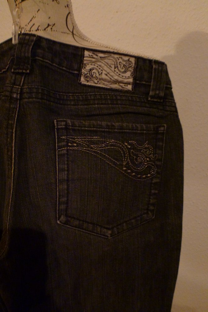 schwarze Röhrenjeans Gr. 36/S