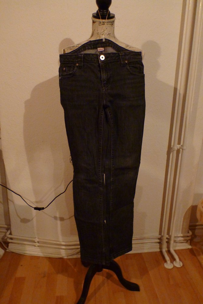 schwarze Röhrenjeans Gr. 36/S