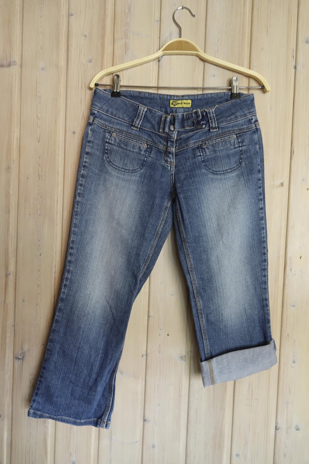 Schöne 3/4 Jeans-Hose