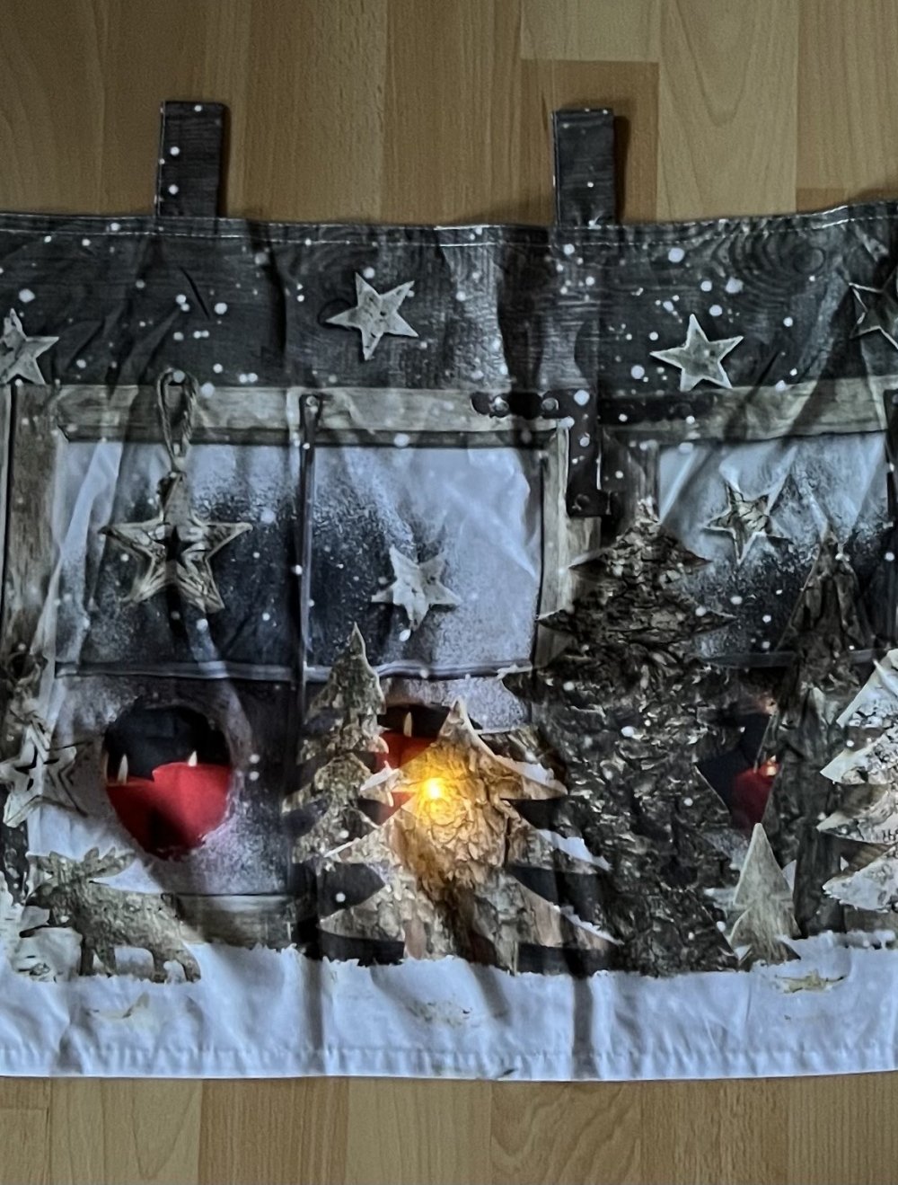 LED-Gardine mit Weihnachtsmotiv