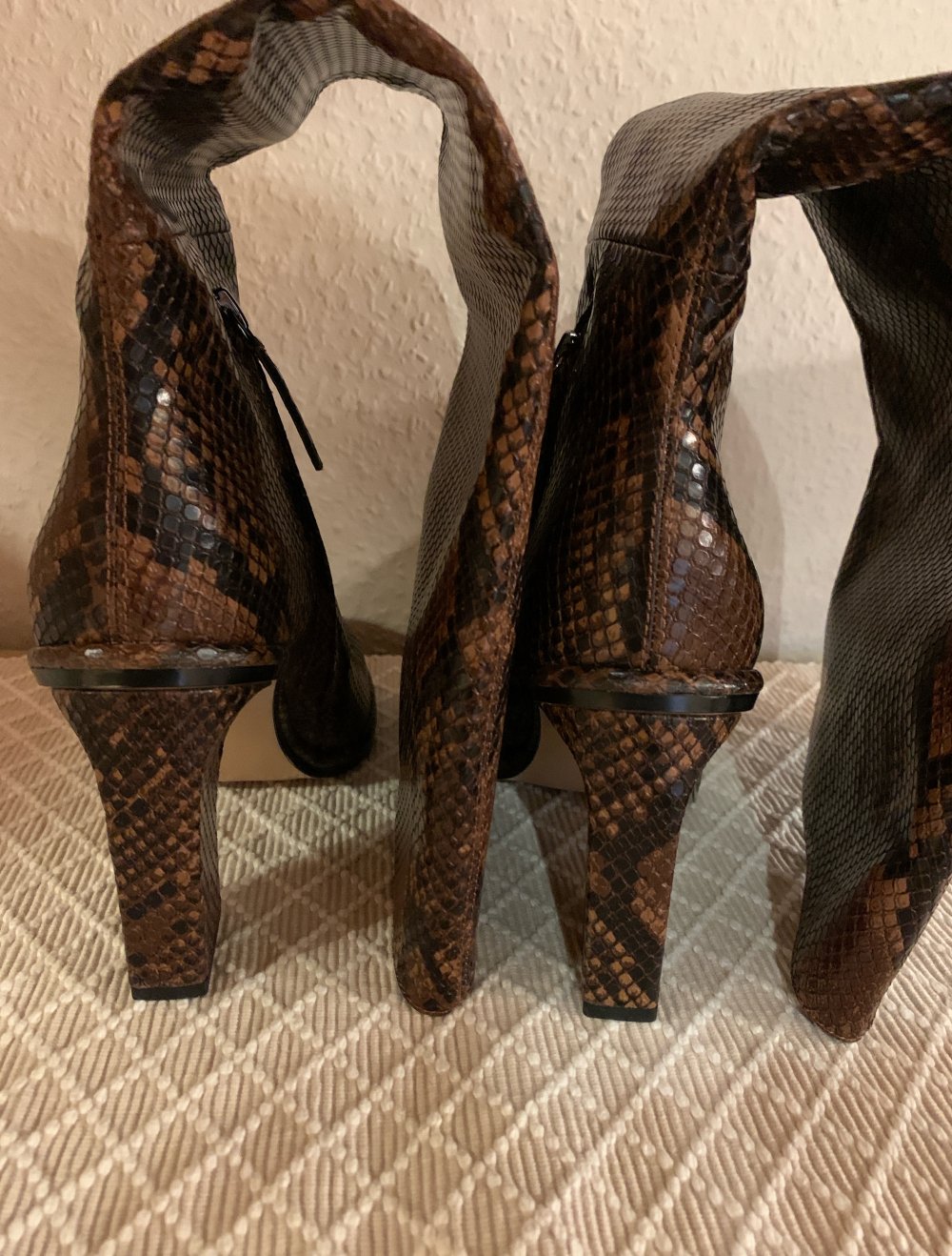 Stiefel Schlangenoptik