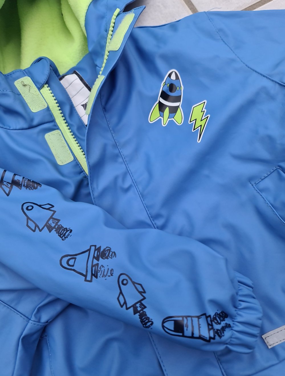 Regenjacke Regenmantel Kinde junge Raketen 80/86