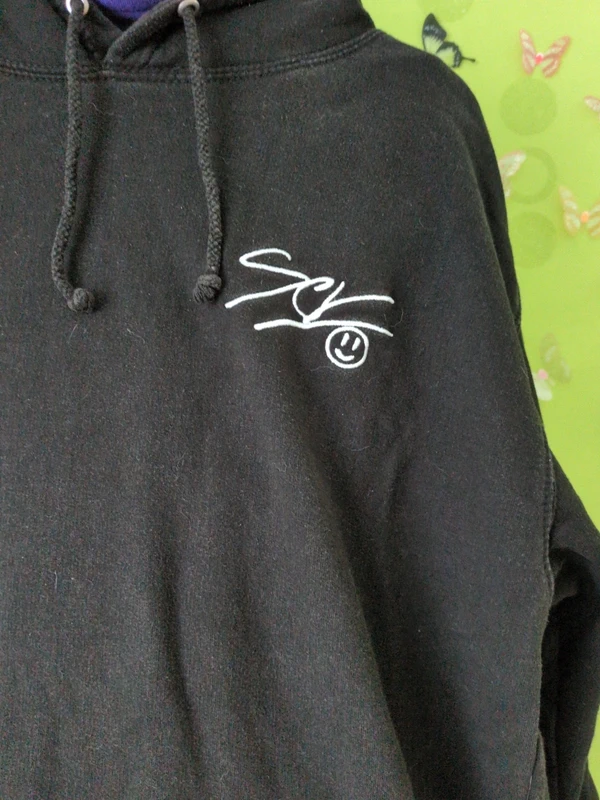 Schwarzer Kapuzenpulli Gr. 164 