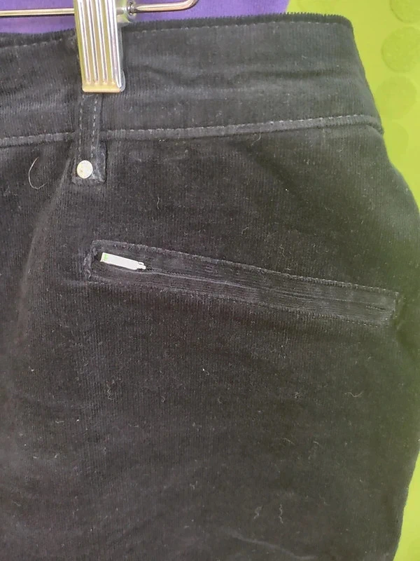 schwarze Feincordhose Gr.48 Neu!!