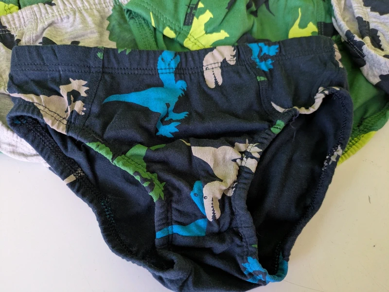 6 DinoSlips Gr.122/128