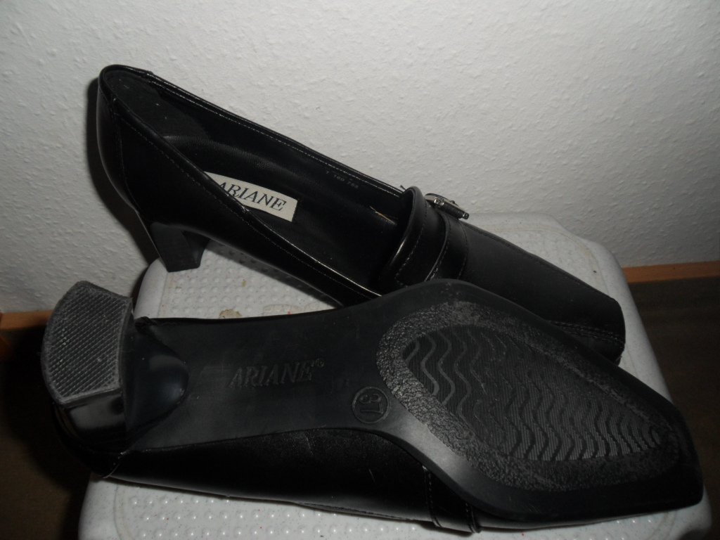 Damen Hackenschuhe Pumps mit Schnalle Gr. 37 schwarz