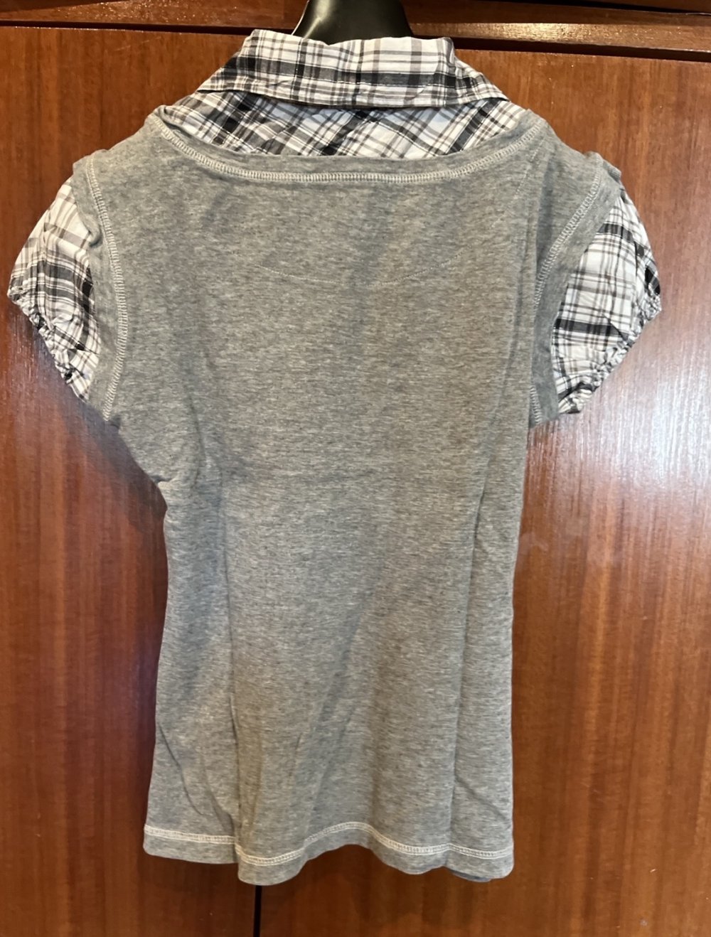 Hübsches T-Shirt von Madonna Shirtbluse grau