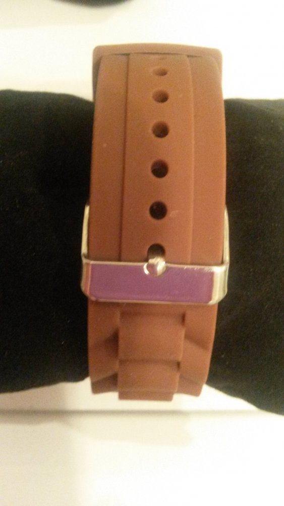 Jones-Uhr, ungetragen bzw. noch mit Neu-Schutz beim Stellrad (siehe 3. Foto),