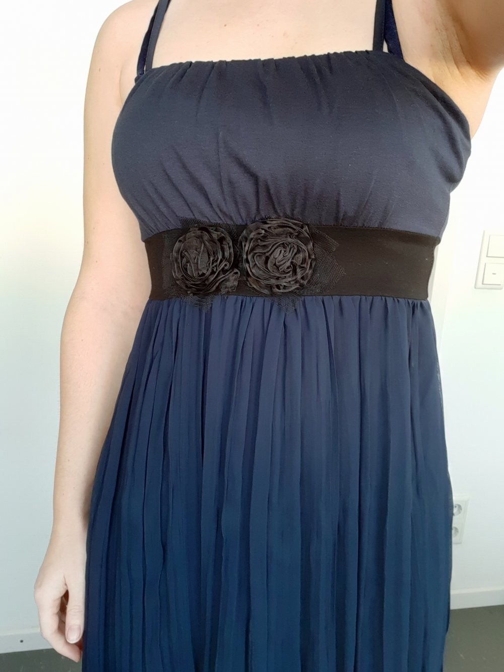 elegantes dunkelblaues Kleid Gr. 34/36