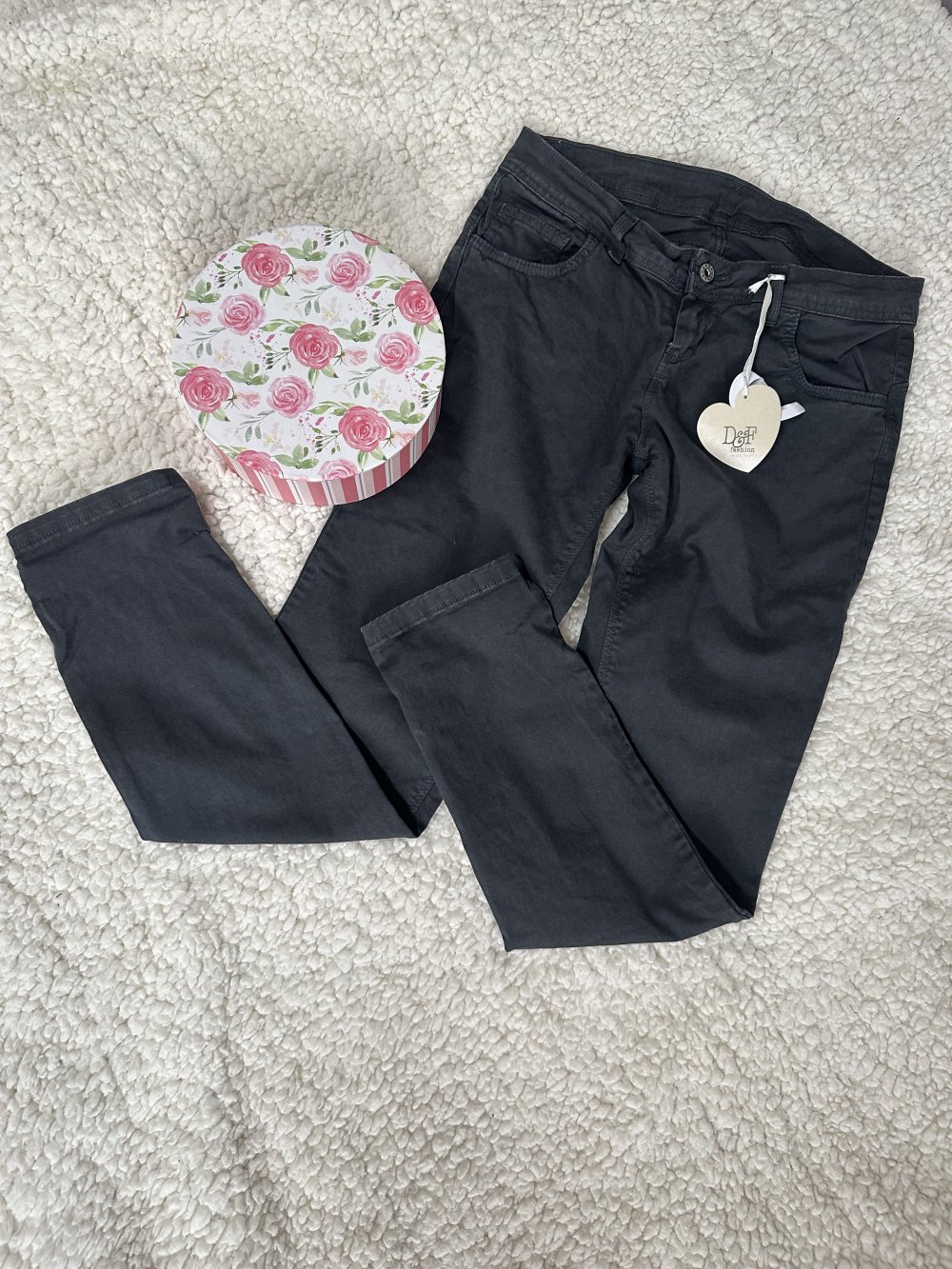 * Jeans * G&F Fashion * Damen * Gr. M (Bundweite: 39cm) NEU