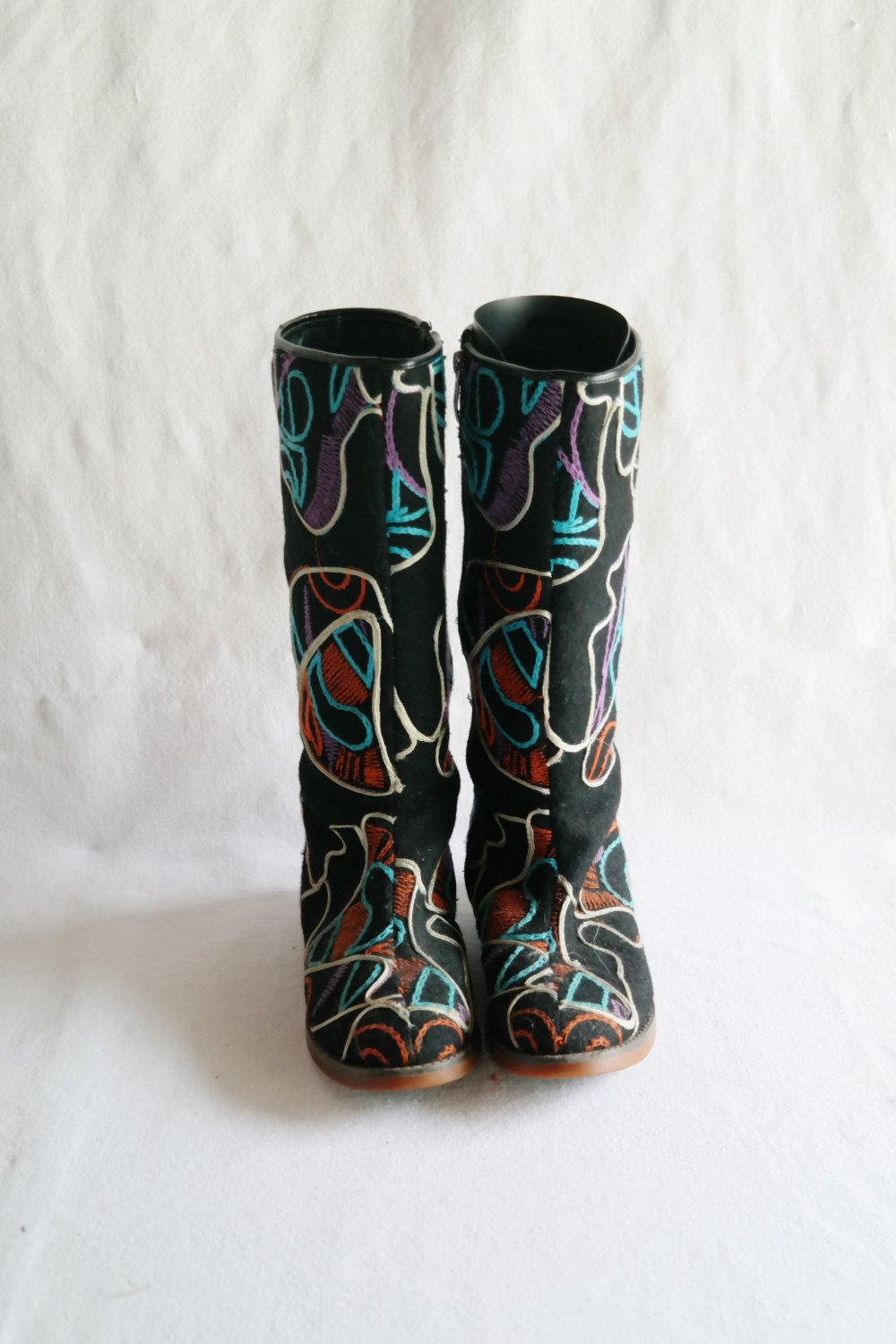 Vintage Stiefel schwarz bunt Wollwalk Hippie Ethno Wolle bestickt 38