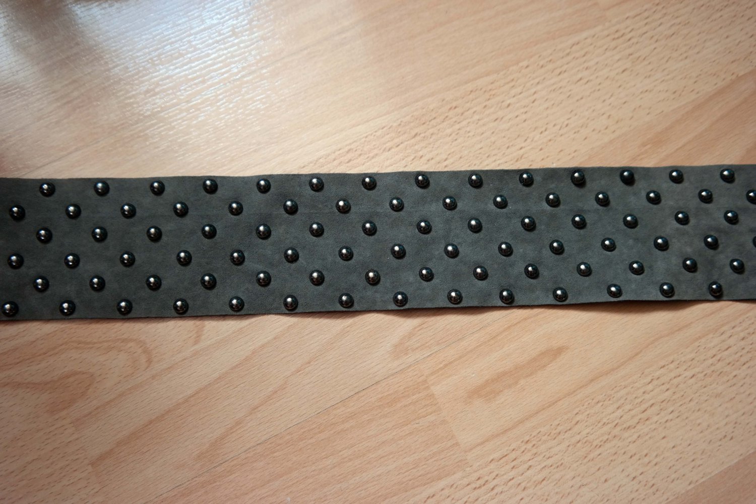 Vintage Breiter Gürtel mit Nieten Taillengürtel Wildleder Look braun 80er 90er 