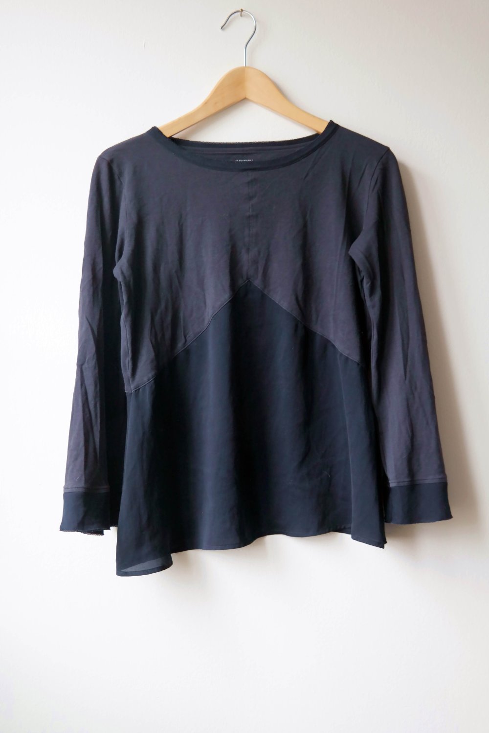 Marccain Marc Cain Longsleeve schwarz elegant edel Trompetenärmel Netz N3 M 38