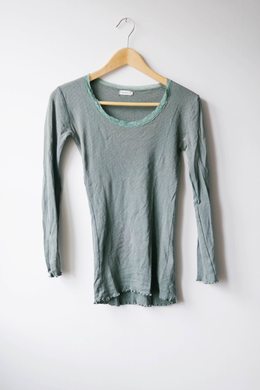 Kaffe Longsleeve Ajourmuster Lochmuster zart khaki Spitze Elfe Fee Hippie S 36 grün