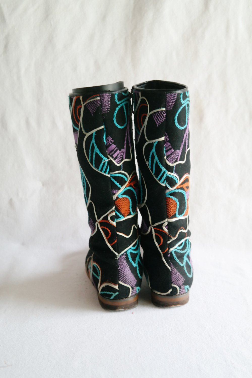 Vintage Stiefel schwarz bunt Wollwalk Hippie Ethno Wolle bestickt 38