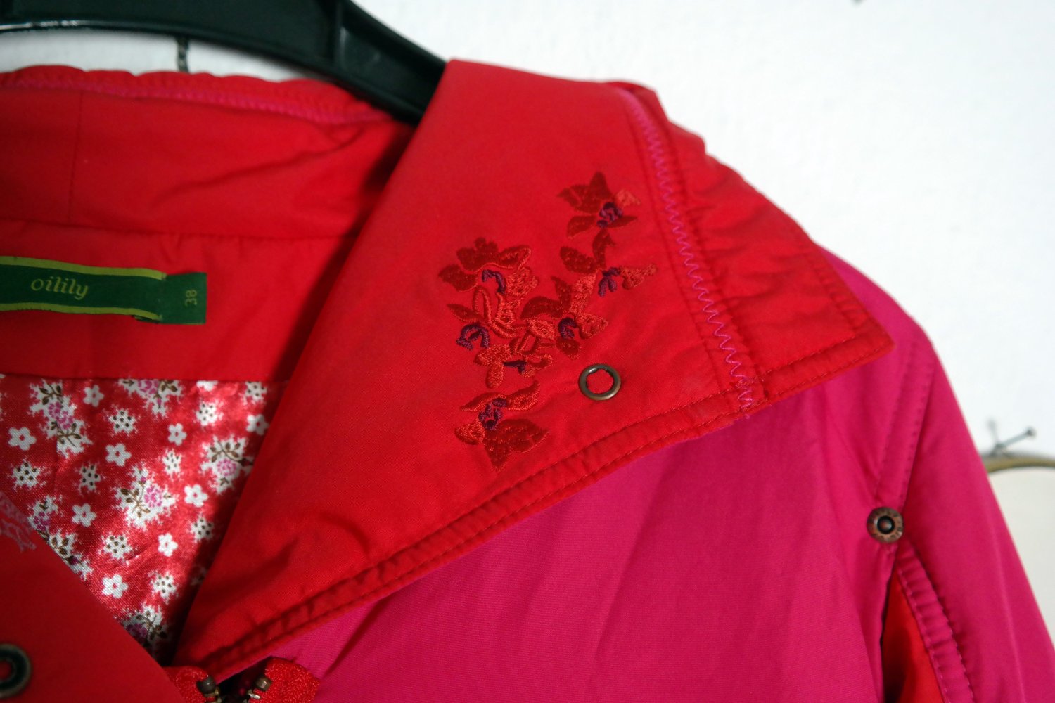 Oilily Jacke Kurzjacke Stickerei bestickt Blumen rot pink M 38