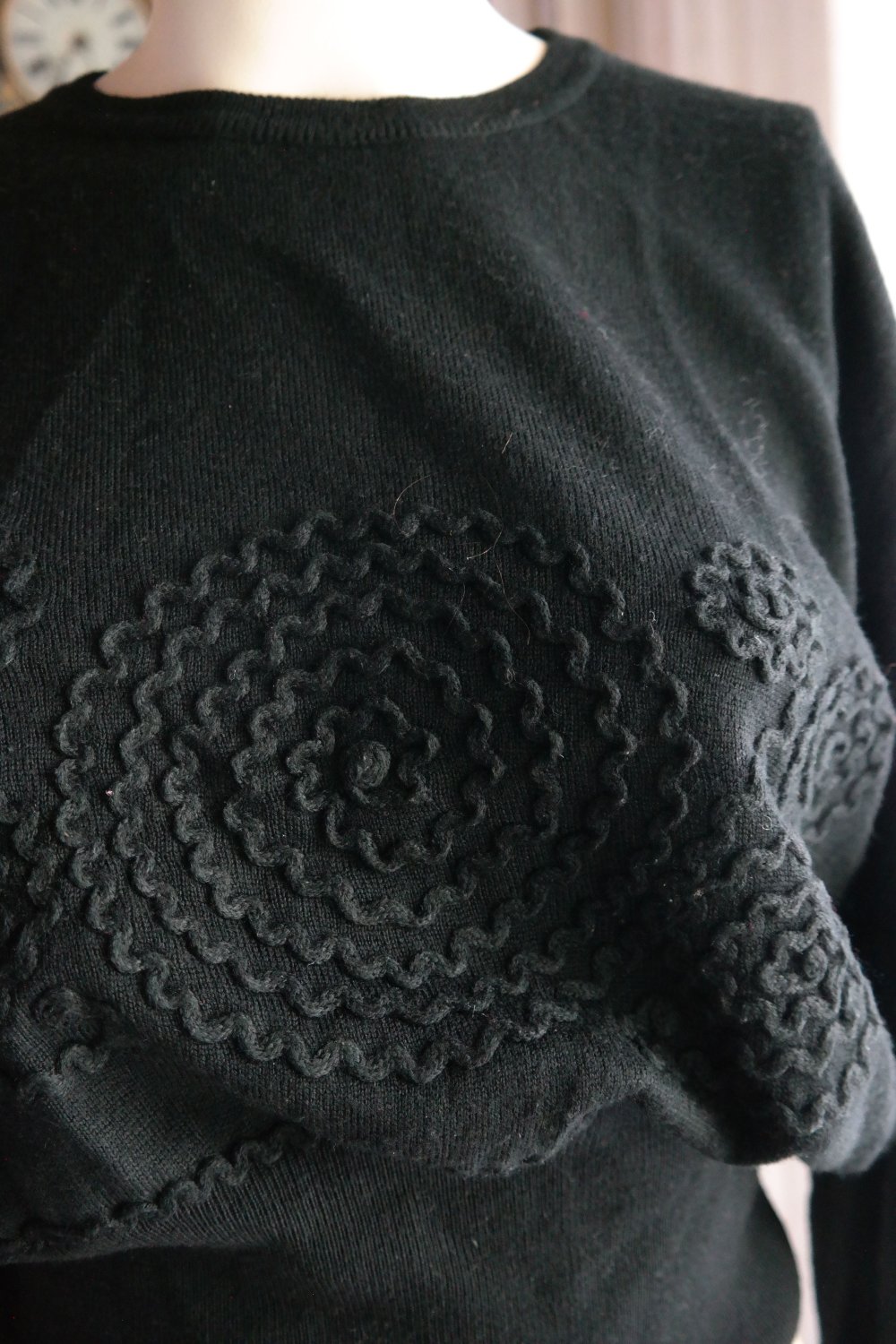 Benetton Wollpullover Wolle schwarz cropped Muster breites Bündchen boxy kastig Strickpullover S 36 M 38