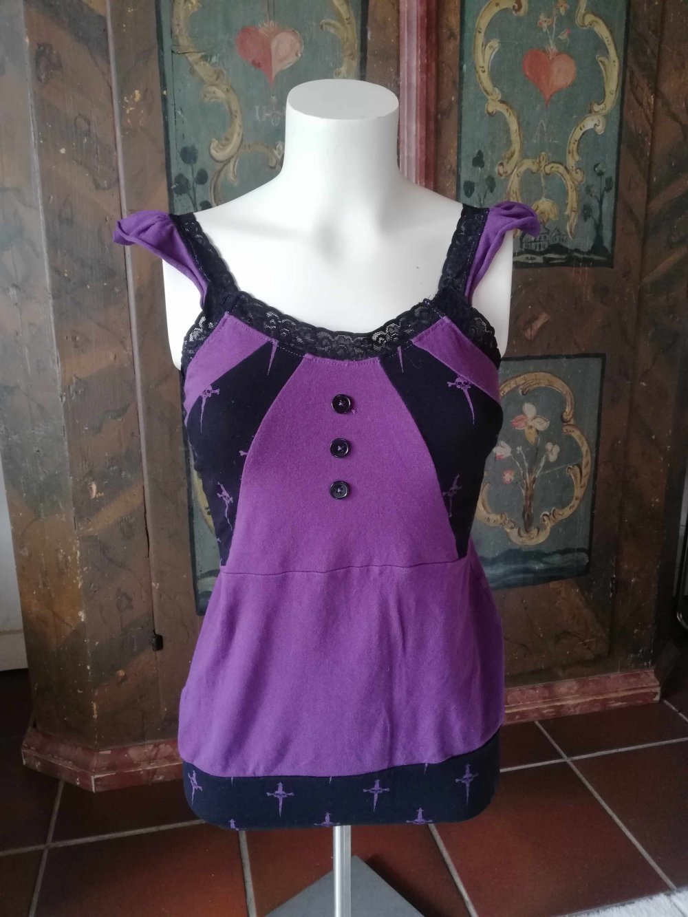 Handmade Top Daggers Spitze schwarz Lila Tanktop Unikat Gothic Wave WGT S M 36 38