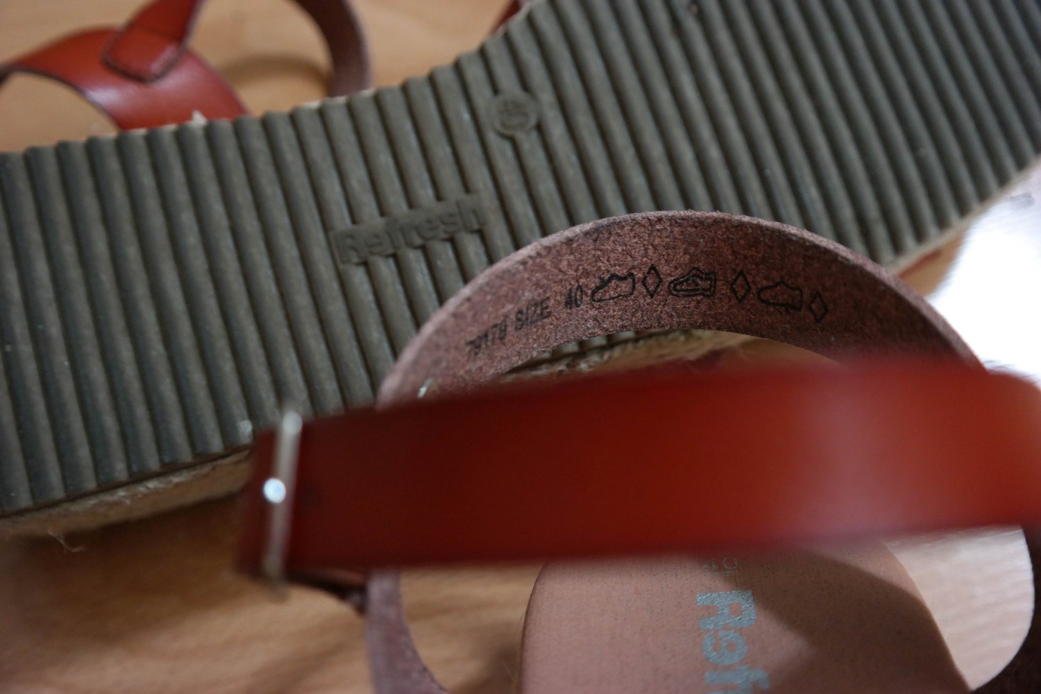 Refresh Sandalen Plateauschuhe braun Bast Hippie Ethno Öko Waldorf 40