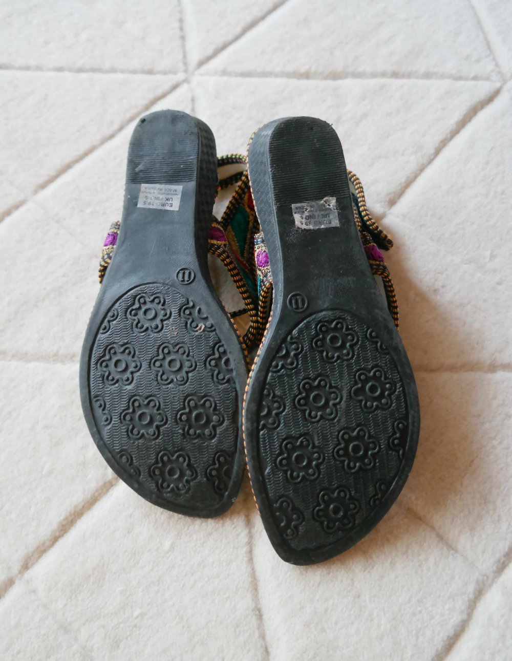 Sandalen Sandaletten Zehentrenner Stickerei bestickt Hippie Ethno 39