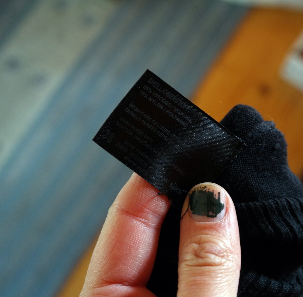 Zero Base Pullover V-Ausschnitt schwarz 38 M schulterfrei toller Ausschnitt 