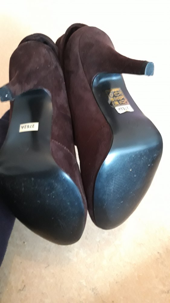 Samtige braune Stiefeletten 