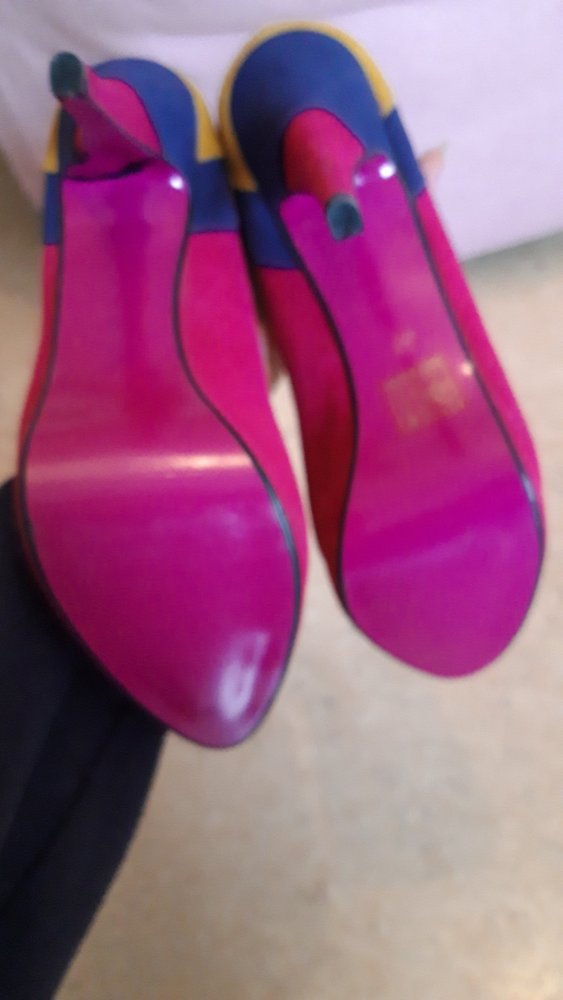 Samtige pinkfarbene Pumps