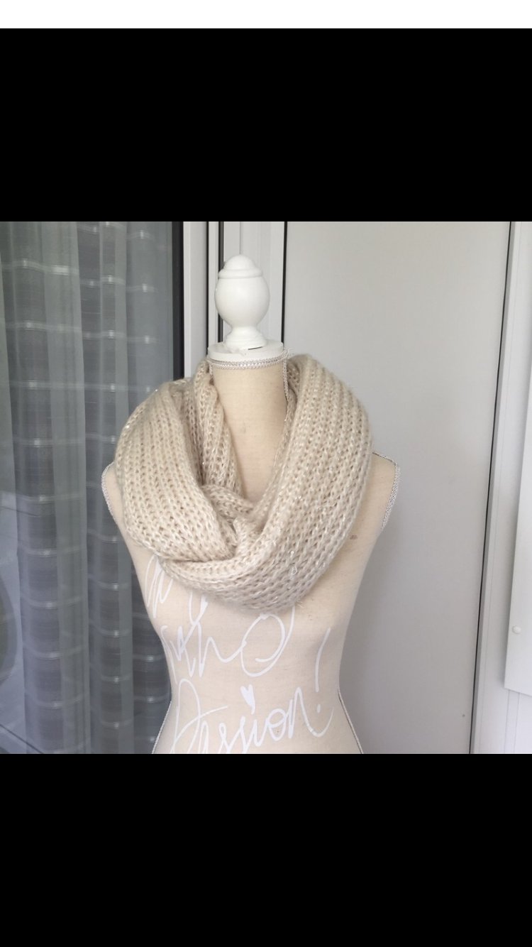 Naturweißes Schlauch Schal 