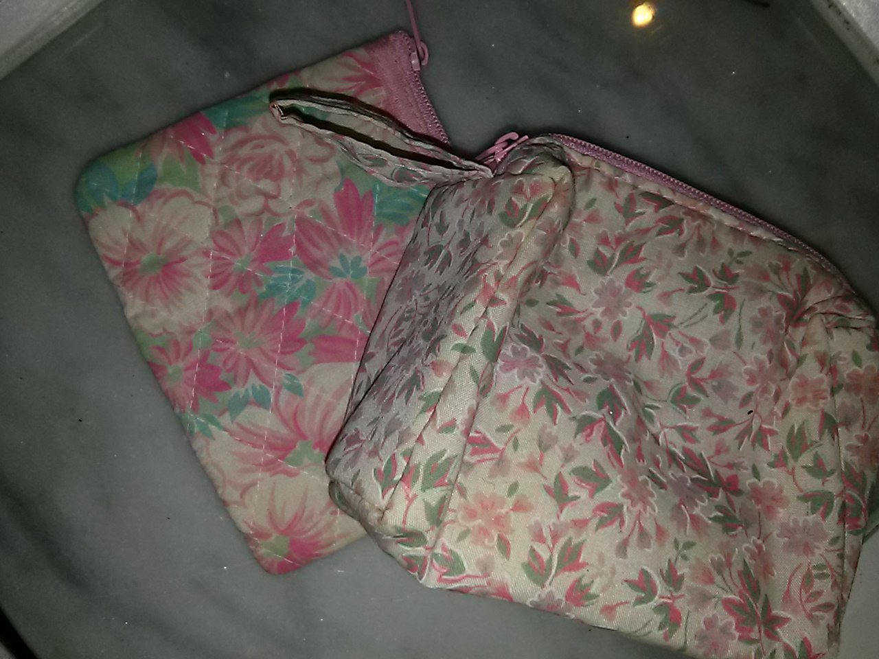 2 kleine Kosmetiktaschen